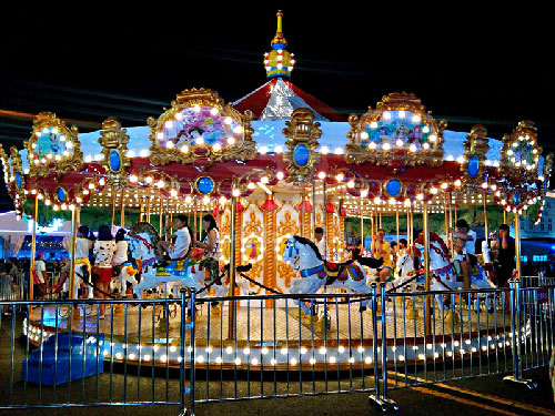 Grand carousel rides